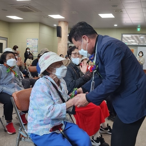 완도군장애인복지관, 어버이날 맞이 ‘행복 더 드림’ 사업 실시