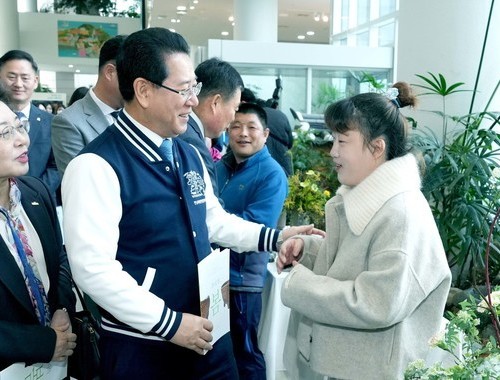 중증장애인 손길로 빚은 희망찬 꿈 감상하세요