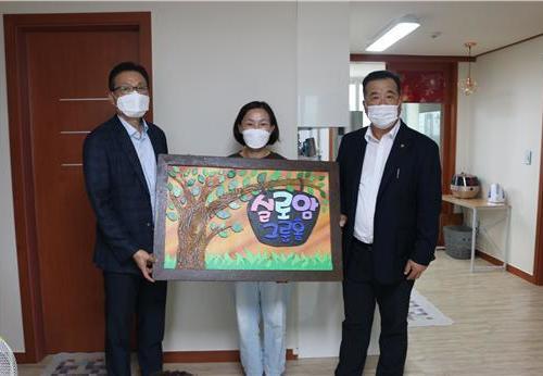 한국은행 목포본부, 장애인공단 전남지사 추석 명절 맞이 위문품 전달